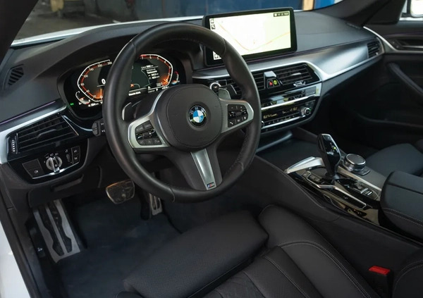 BMW Seria 5 cena 209900 przebieg: 5880, rok produkcji 2023 z Proszowice małe 29